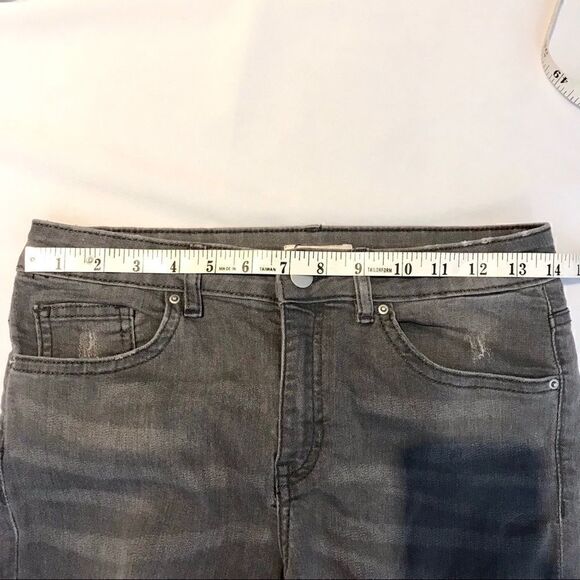 GREY denim distressed denim jean H&M 🌻 - Picture 4 of 9